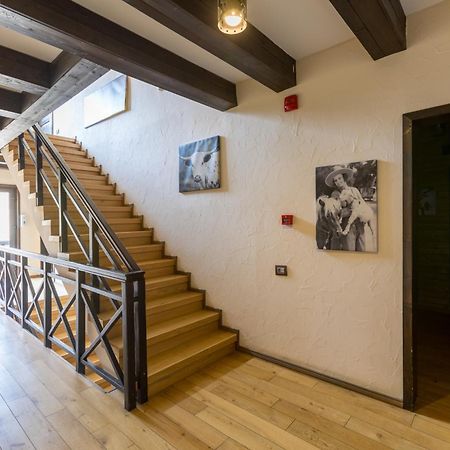 فندق Maggie'S Ranch Rîşnov المظهر الخارجي الصورة