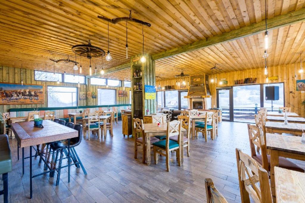 فندق Maggie'S Ranch Rîşnov المظهر الخارجي الصورة