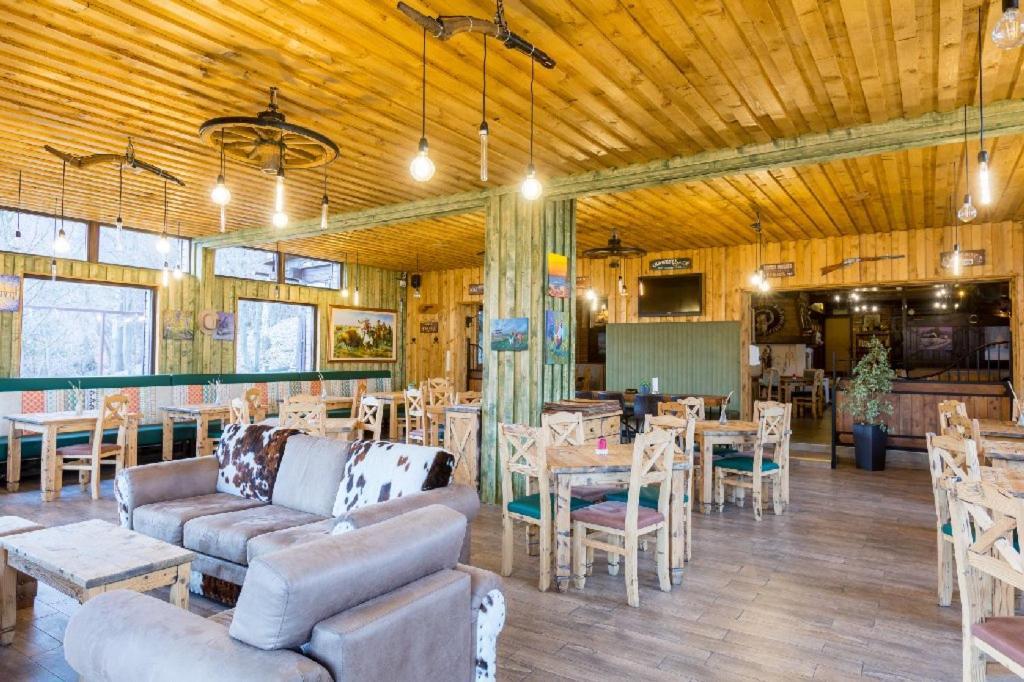 فندق Maggie'S Ranch Rîşnov المظهر الخارجي الصورة