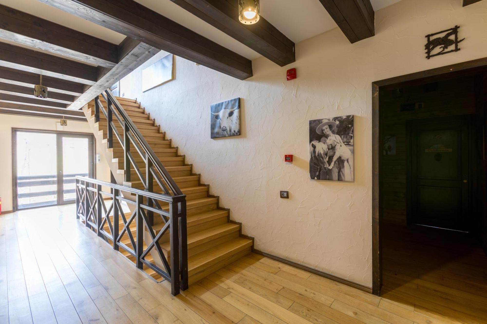 فندق Maggie'S Ranch Rîşnov المظهر الخارجي الصورة