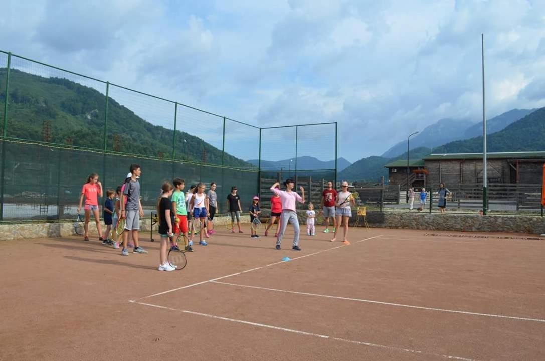 فندق Maggie'S Ranch Rîşnov المظهر الخارجي الصورة